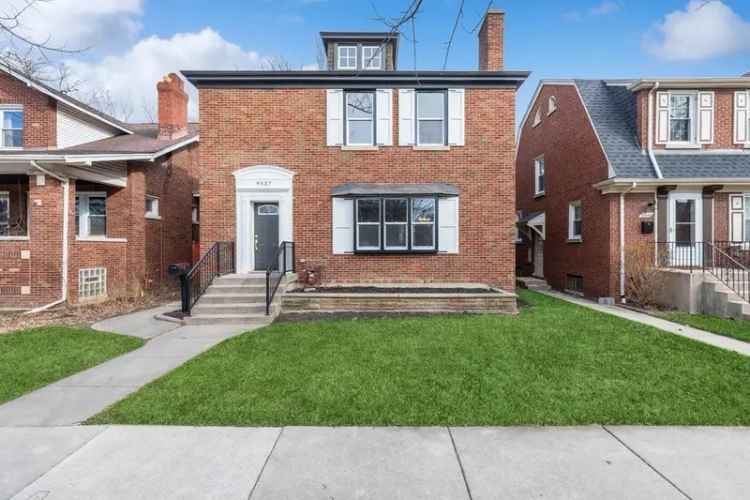 Single-family house For Sale in 9537, South Leavitt Street, Chicago, Illinois