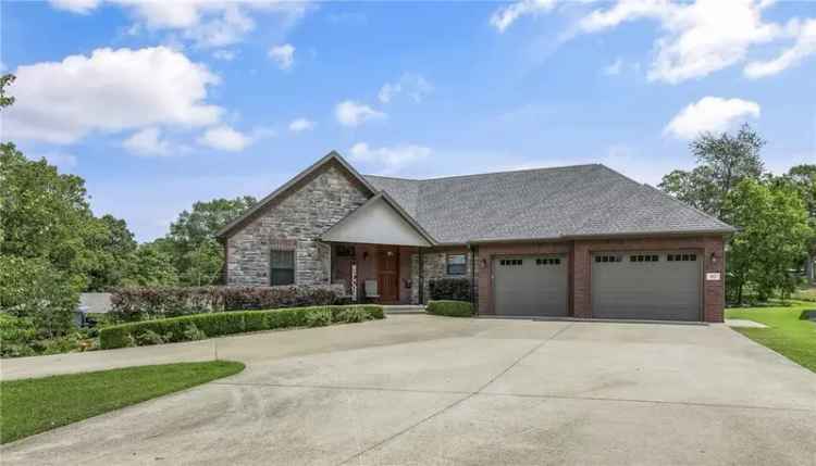 Single-family house For Sale in 802, Northwest D Street, Bentonville, Arkansas