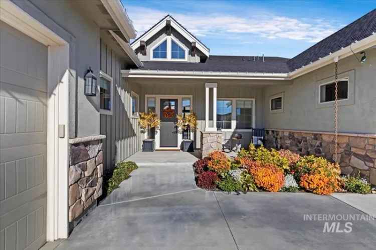 Single-family house For Sale in 8368, West Sparks Lake Drive, Boise, Idaho