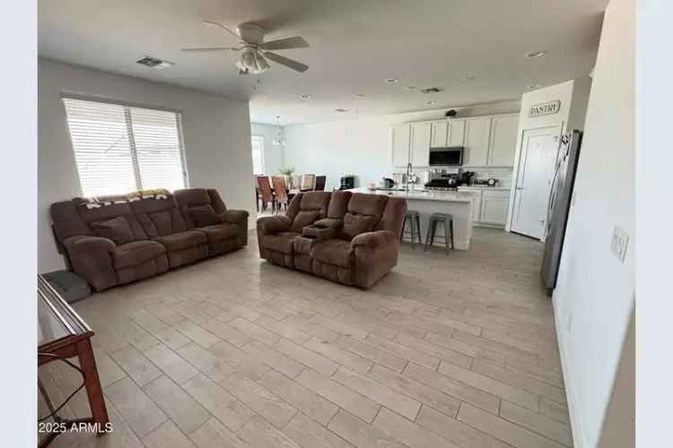 Single-family house For Sale in 19960, West Lilac Street, Buckeye, Arizona