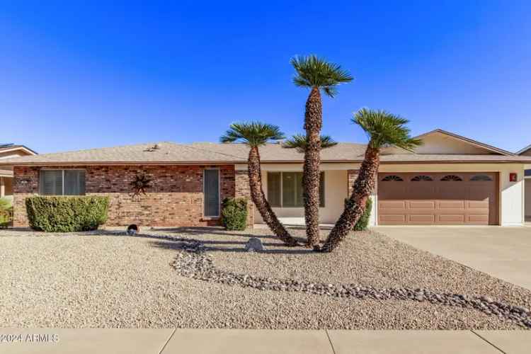 Single-family house For Sale in 19607, North Signal Butte Circle, Sun City, Arizona