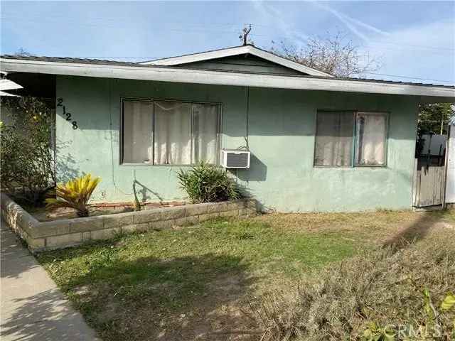 Multi-family house For Sale in 2128, Bristol Street, Santa Ana, California