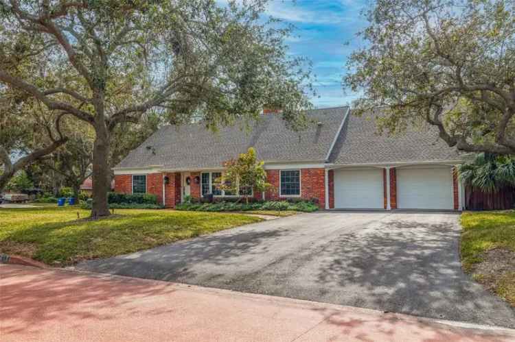 Single-family house For Sale in 1610, Serpentine Drive South, Saint Petersburg, Florida