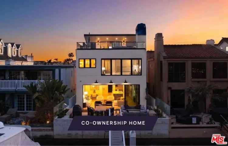 Single-family house For Sale in 4106,4106 1/2, River Avenue, Newport Beach, California