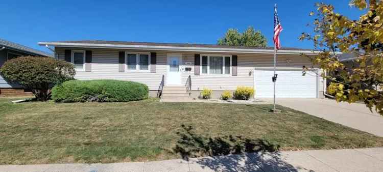 Single-family house For Sale in 3000, 18th Avenue North, Fort Dodge, Iowa