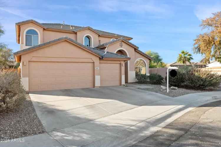 Single-family house For Sale in 2811, East Riviera Place, Chandler, Arizona