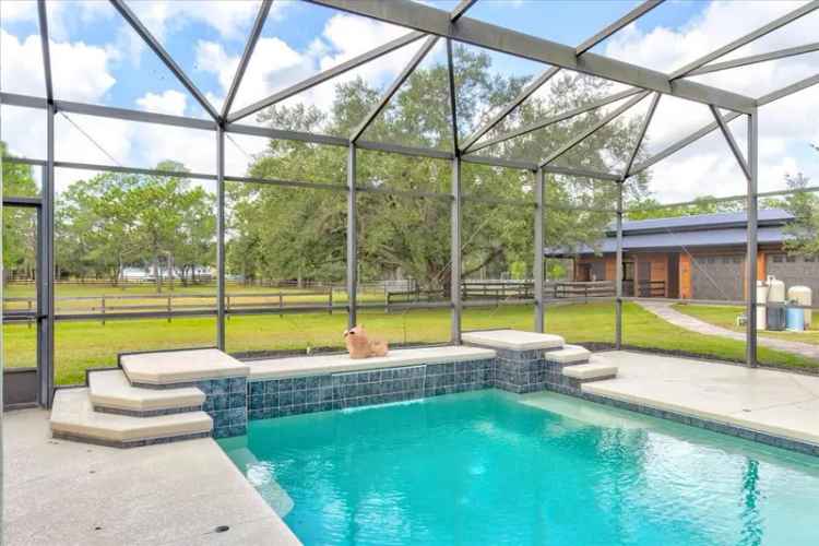 Single-family house For Sale in Wedgefield, Florida