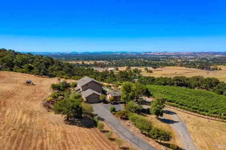 Single-family house For Sale in 4000, Petaluma Hill Road, Santa Rosa, California