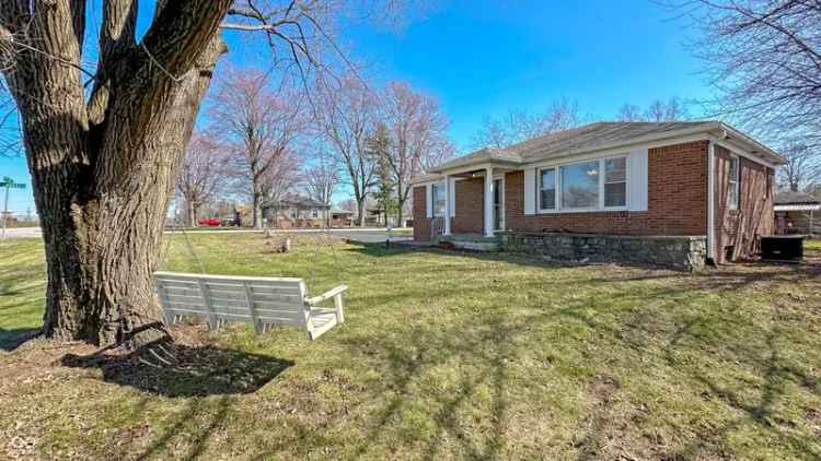 Single-family house For Sale in 7385, East Troy Avenue, Indianapolis, Indiana