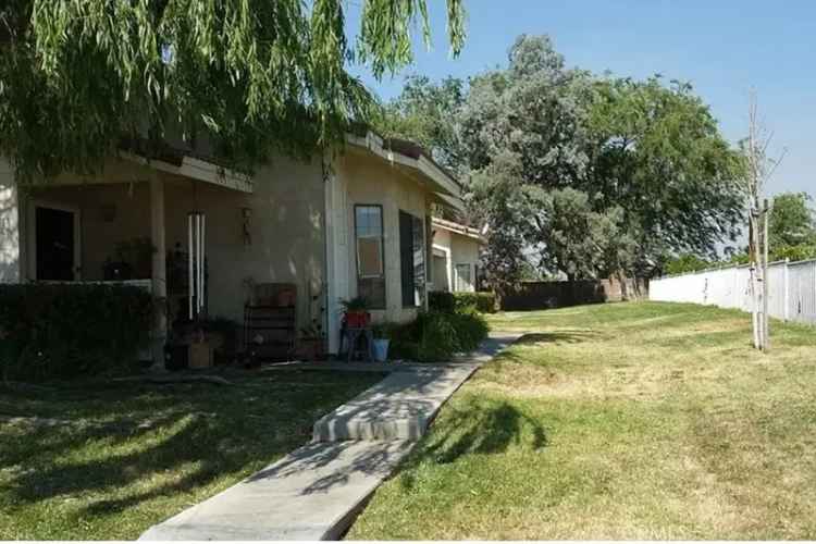 Condo For Sale in 43731, 8th Street East, Lancaster, California