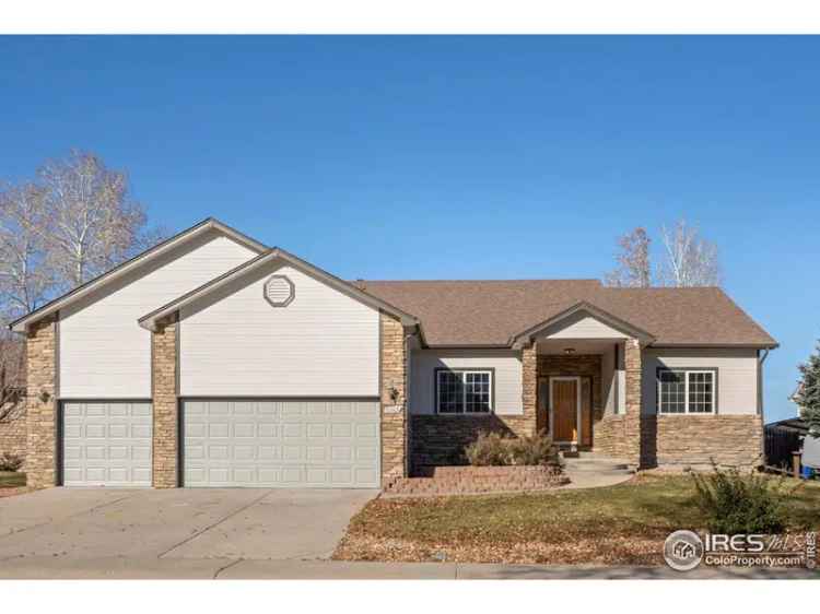 Single-family house For Sale in 5762, East Wetlands Drive, Frederick, Colorado