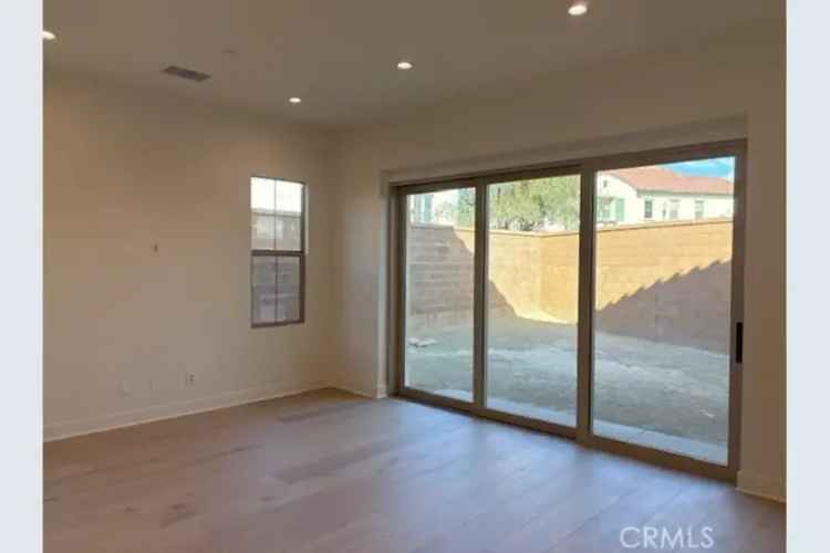 Condo For Sale in Irvine, California