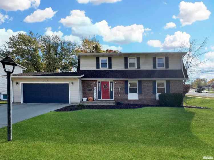 Single-family house For Sale in 1932, West Teton Drive, Peoria, Illinois