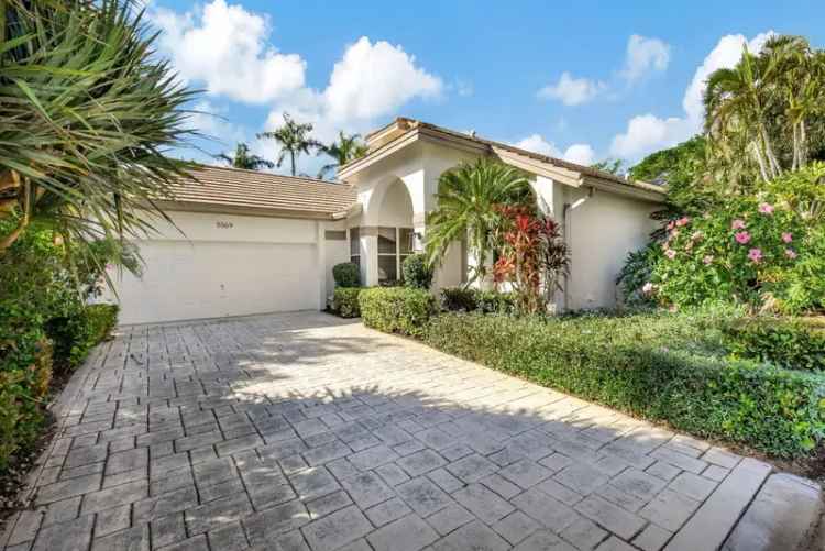 Single-family house For Sale in Boca Raton, Florida