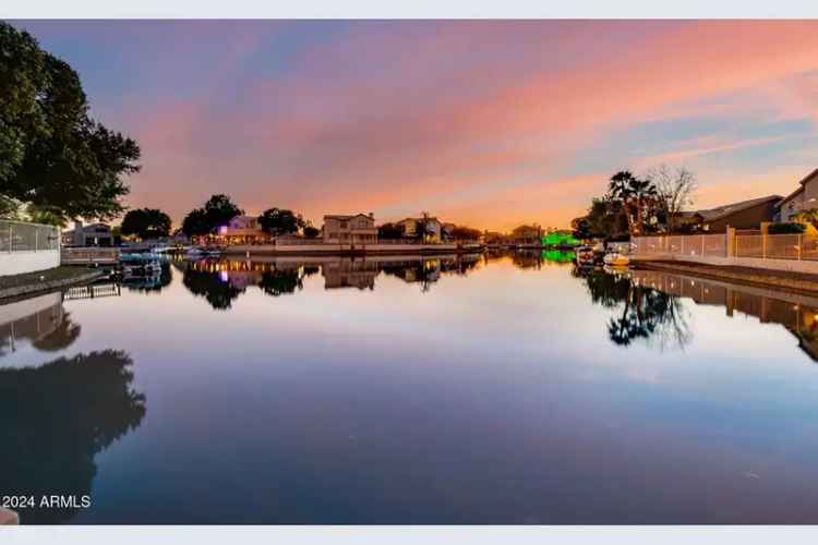 Single-family house For Sale in 20382, North 53rd Avenue, Glendale, Arizona