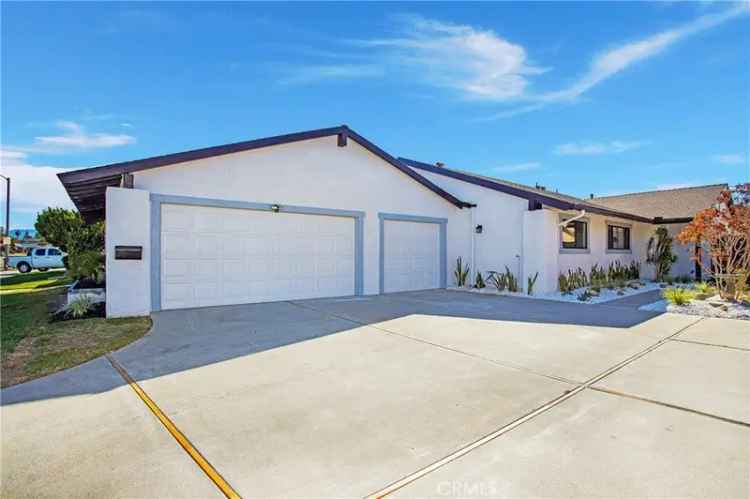 Multi-family house For Sale in 744, East Fairway Drive, Orange, California