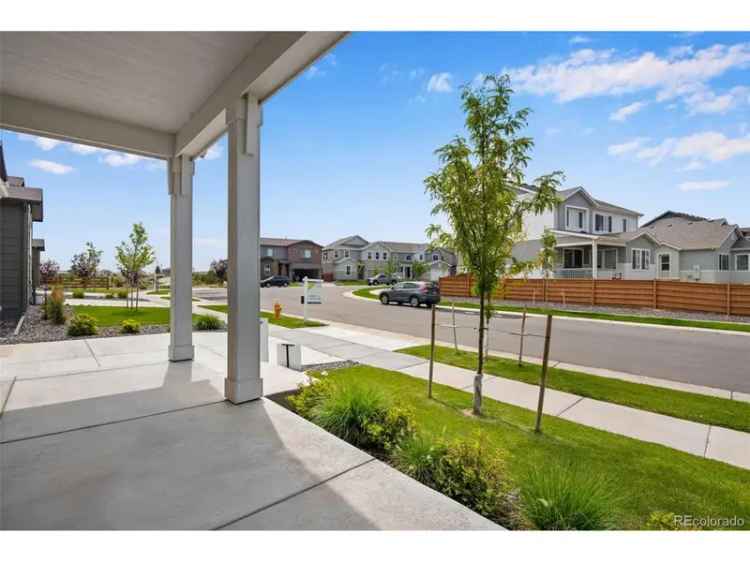 Single-family house For Sale in Commerce City, Colorado