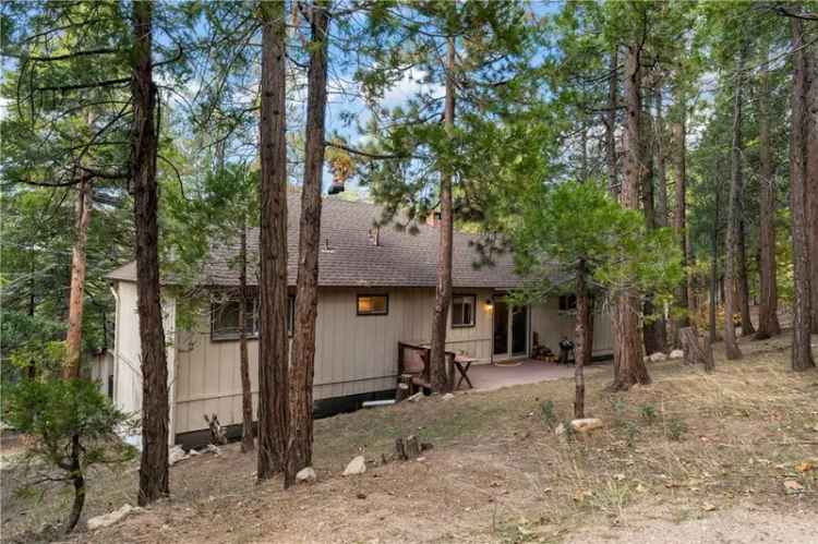 Single-family house For Sale in Lake Arrowhead, California