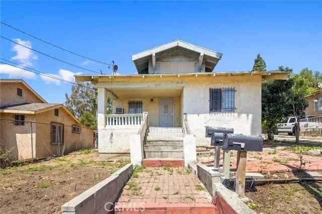 House For Sale in 2215, Parkside Avenue, Los Angeles, California