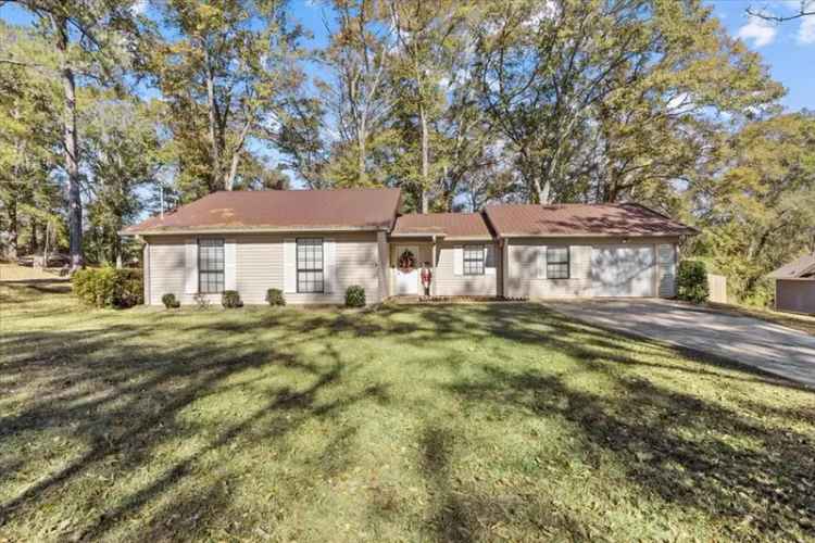 Single-family house For Sale in 601, Antler Drive, Enterprise, Alabama