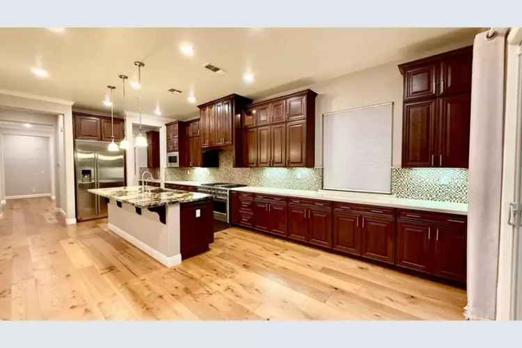 Single-family house For Sale in 42878, Travis Layfield Place, Fremont, California