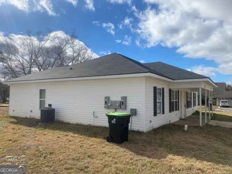 Multi-family house For Sale in 210, Woodcrest Circle, Warner Robins, Georgia