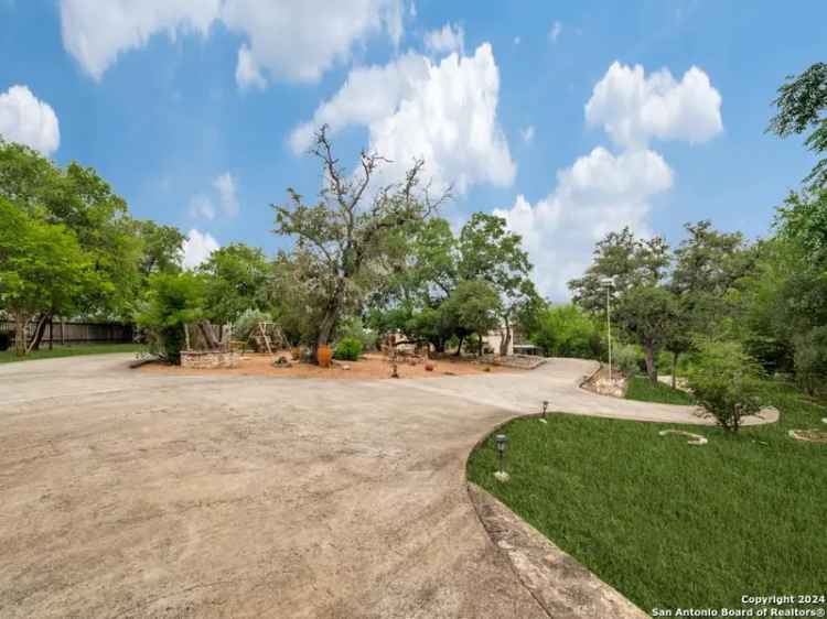 Single-family house For Sale in 627, Robindale West Road, Texas