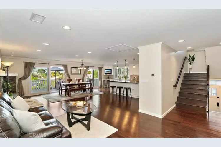 Single-family house For Sale in 1561, Curtis Avenue, Manhattan Beach, California