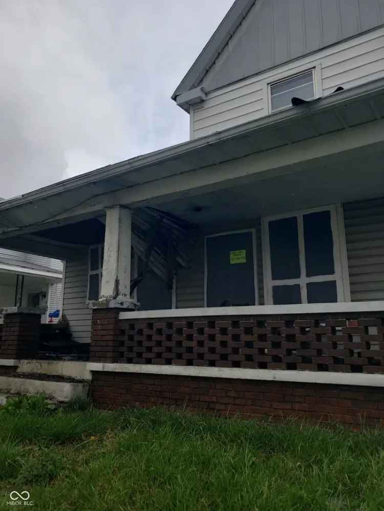 Multi-family house For Sale in 218, East 8th Street, Muncie, Indiana