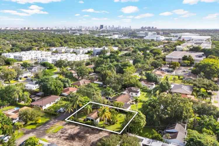 Single-family house For Sale in 5842, Southwest 61st Street, South Miami, Florida