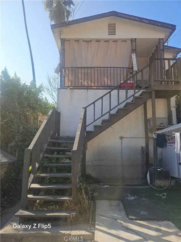 Multi-family house For Sale in Los Angeles, California