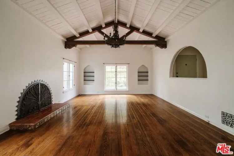 Single-family house For Sale in 1518, North Beverly Drive, Beverly Hills, California