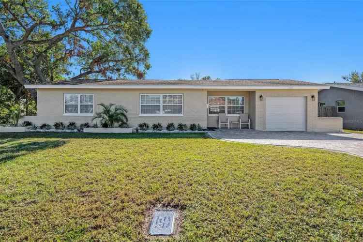 Single-family house For Sale in 6100, 40th Avenue North, Saint Petersburg, Florida