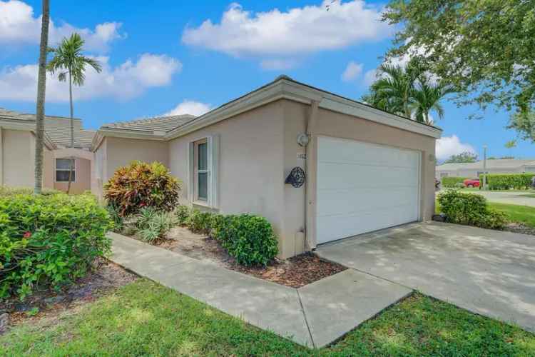 House For Sale in Greenacres, Florida