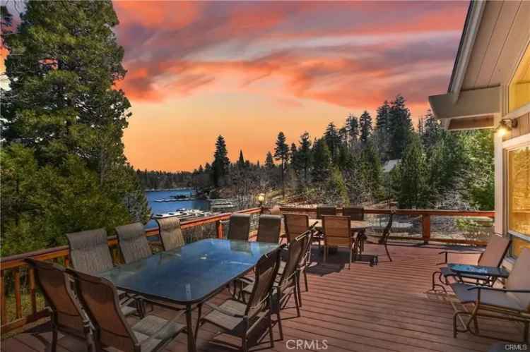 Single-family house For Sale in Lake Arrowhead, California