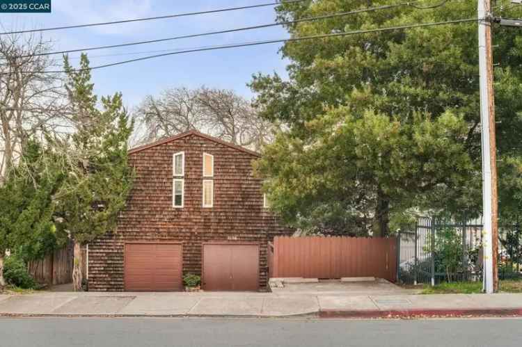 Single-family house For Sale in 2156, Hillside Avenue, Walnut Creek, California