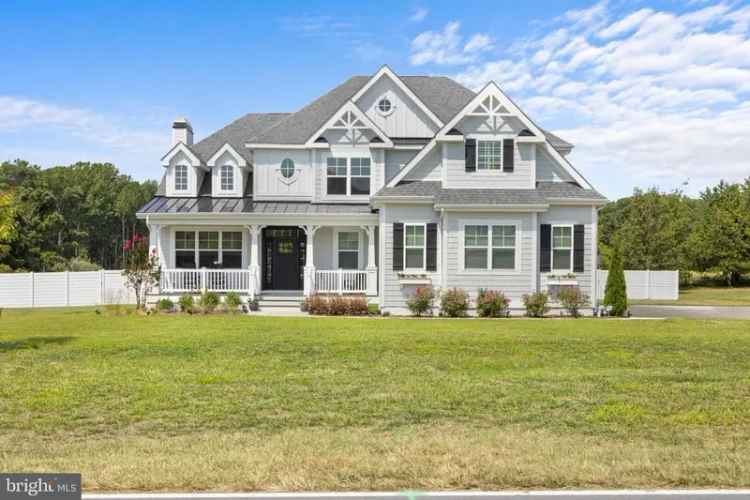 Single-family house For Sale in Lewes, Delaware