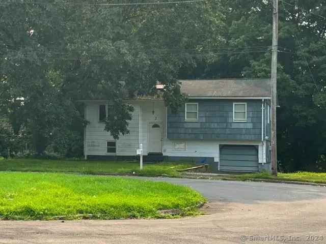 Single-family house For Sale in 2, Heather Road, Hamden, Connecticut