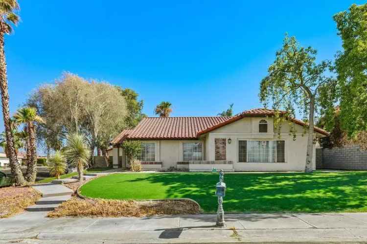 Single-family house For Sale in Cathedral City, California