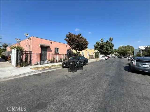 Multi-family house For Sale in Manhattan Beach, California