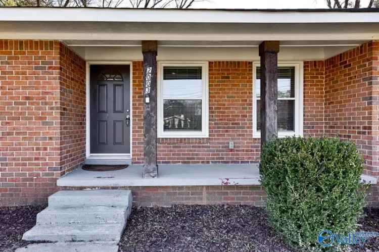 Single-family house For Sale in 2003, Rothmore Drive Southwest, Huntsville, Alabama