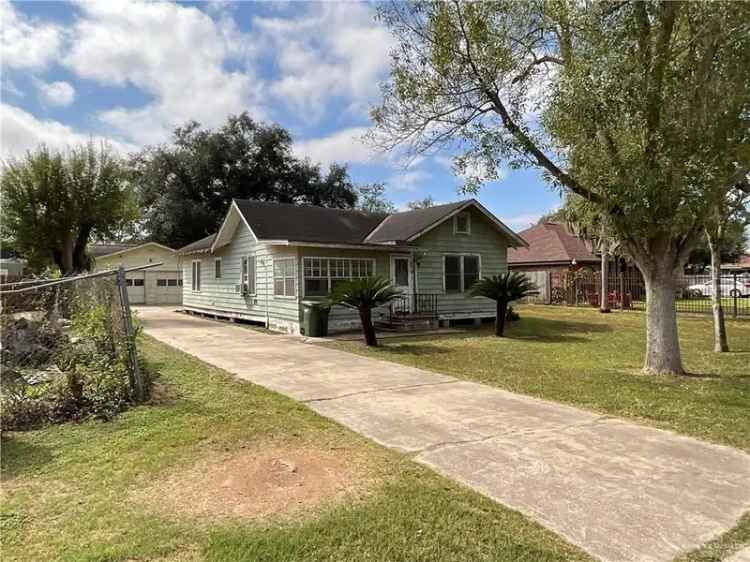 Single-family house For Sale in West Orange, Texas