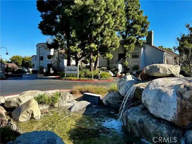 Single-family house For Sale in 10520, Lakeside Drive South, Garden Grove, California