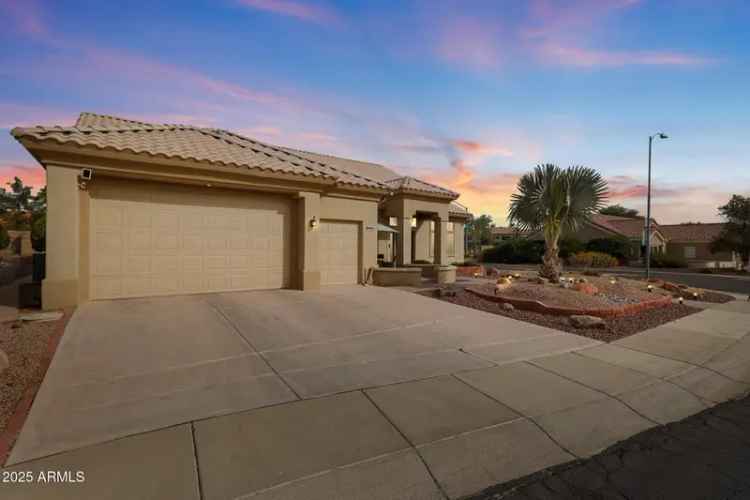 Single-family house For Sale in 22318, North Dusty Trail Boulevard, Sun City West, Arizona