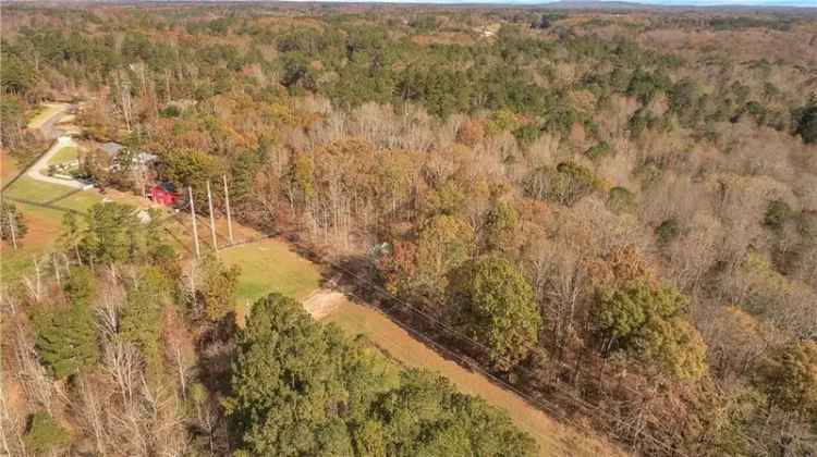 Single-family house For Sale in 2405, Mountain Road, Milton, Georgia