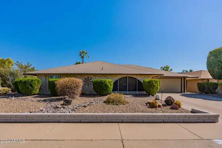 Single-family house For Sale in 18031, North Buntline Drive, Sun City West, Arizona