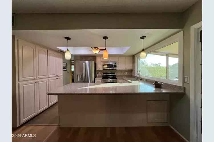 Single-family house For Sale in Tempe, Arizona