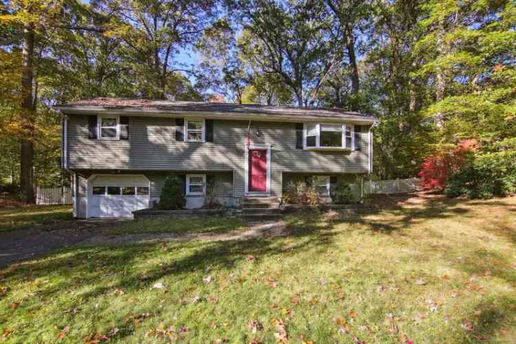 Single-family house For Sale in 16, Woodland Drive, Clinton, Connecticut