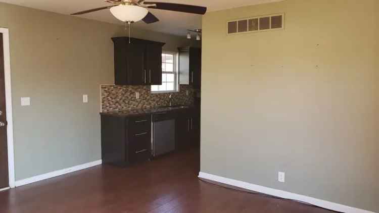 2 Bedroom 1 Bathroom Duplex for Rent in Whitmore Lake