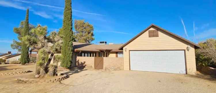 Single-family house For Sale in 8199, Palomar Avenue, Yucca Valley, California